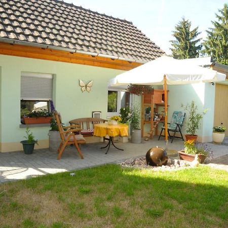 Ferienwohnung Im Grünen Haus Großostheim Exterior foto